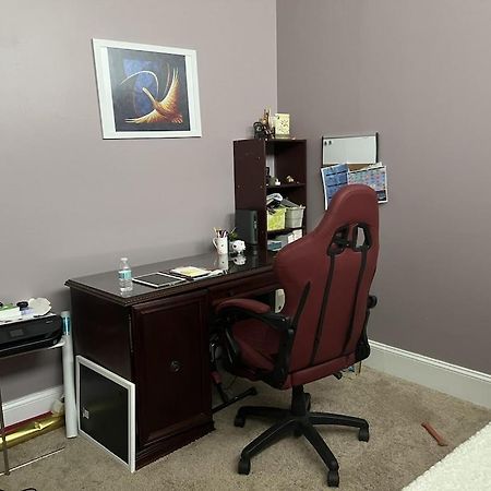 Location! House With Home Office, Gym, More-Cherry Hill Bagian luar foto