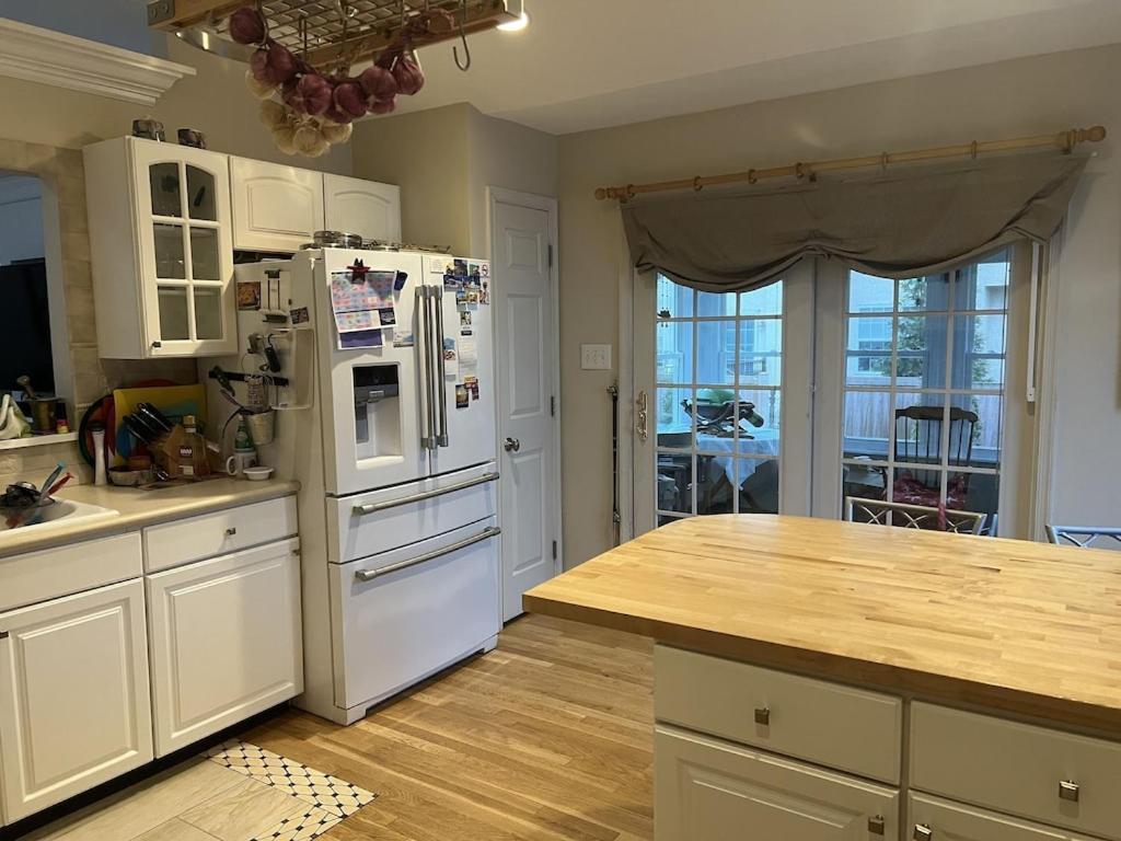 Location! House With Home Office, Gym, More-Cherry Hill Bagian luar foto