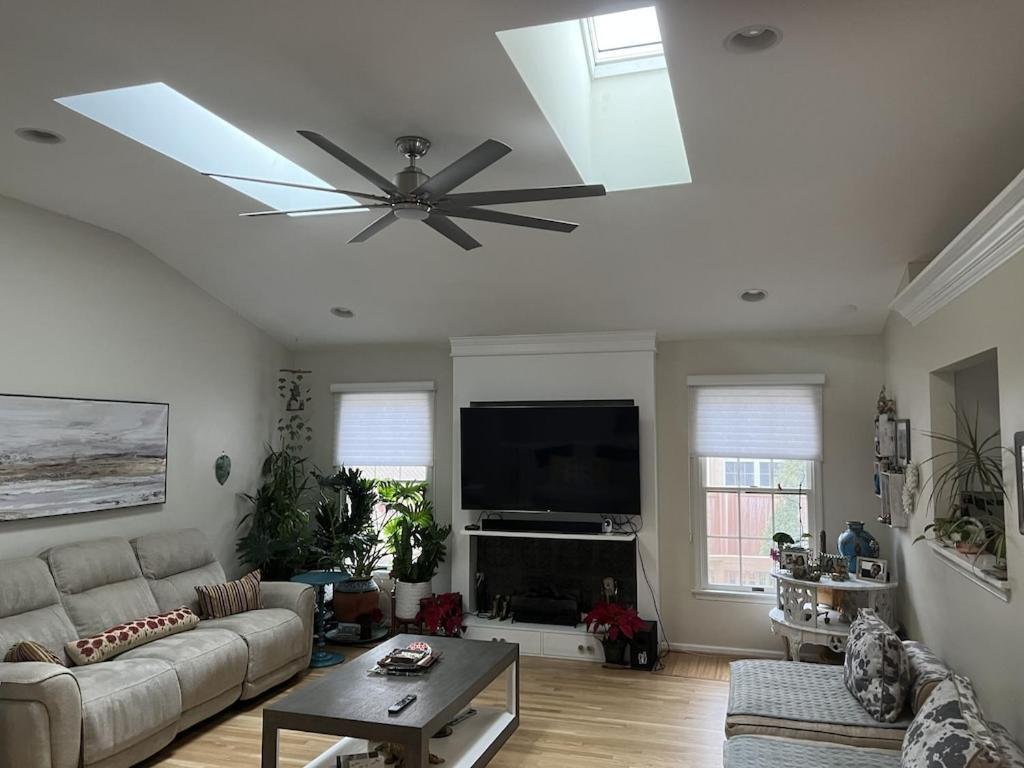 Location! House With Home Office, Gym, More-Cherry Hill Bagian luar foto